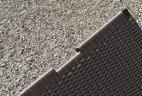 Guell by simplysofas.in